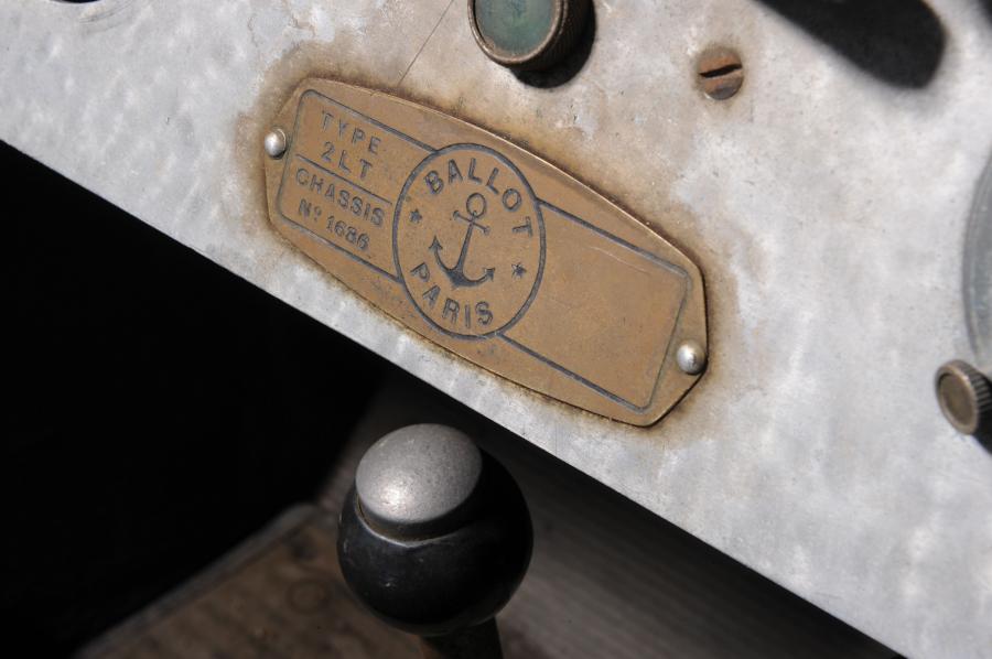 Детали интерьера Ballot 2LT Open-Drive Limousine by Million-Guiet 1924 года  (фото 4 из 17)